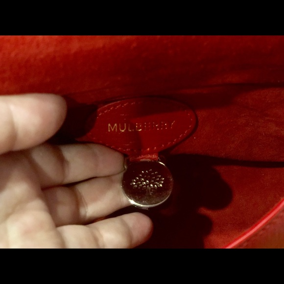 Bright Red Glossy Goat Small Lily - Picture 9 of 9